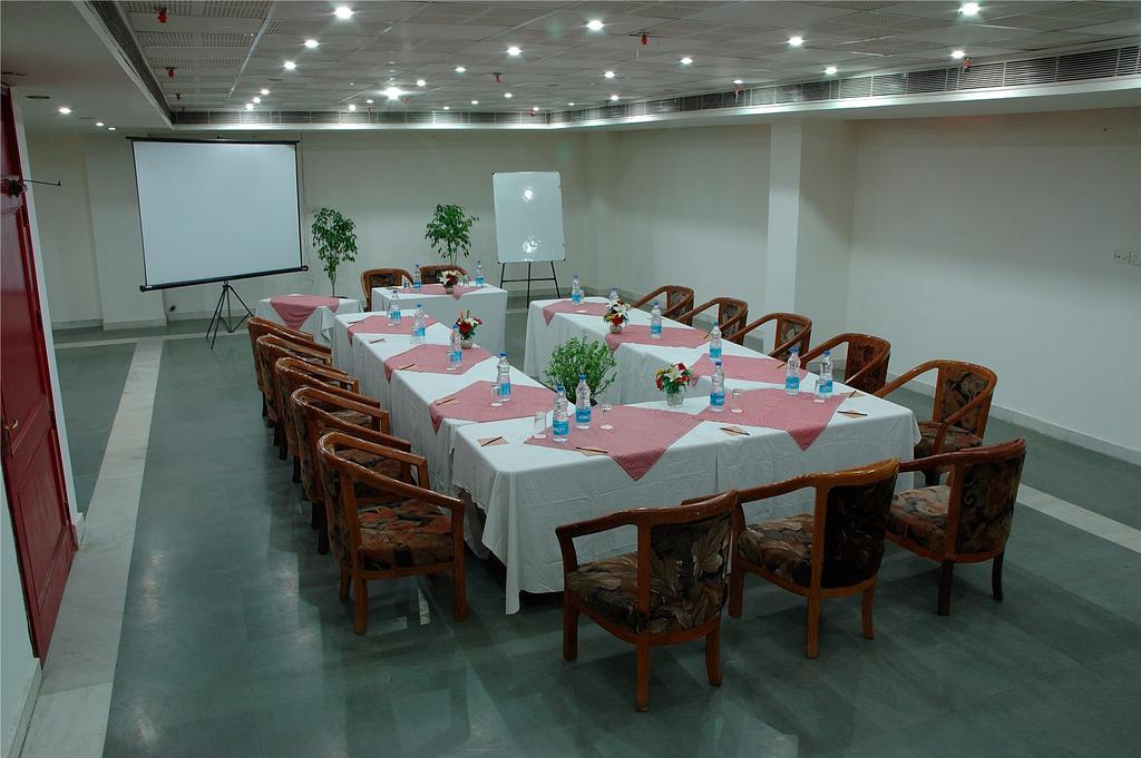 Hotel Regent Continental Delhi  Dış mekan fotoğraf